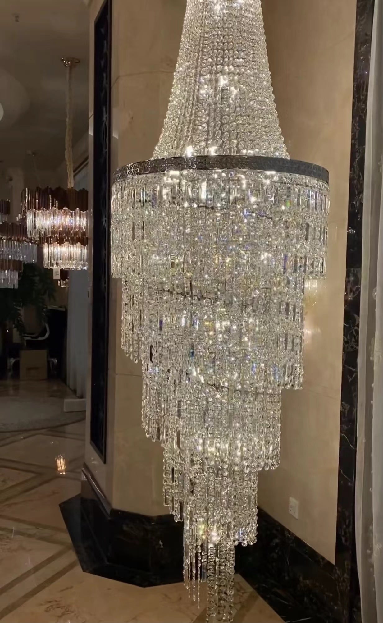 2023 Modern Crystal Chandelier For Foyer / Staircase